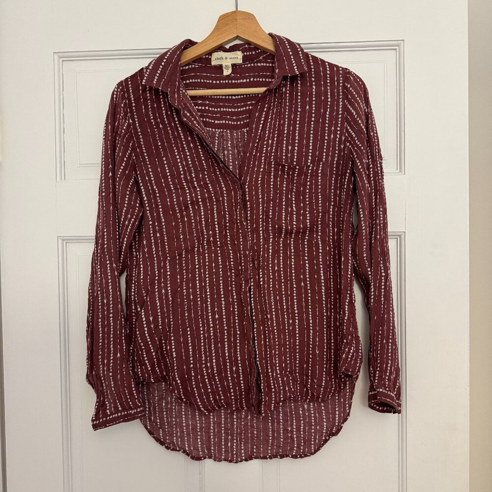 Cloth & Stone Burgundy Red Arrow Printed Button Front Long Sleeve Blouse